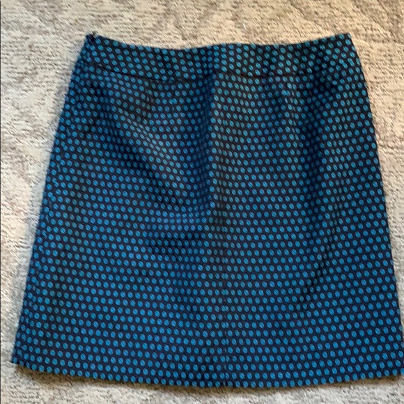 Loft by Ann Taylor skirt. Size 4P - Picture 2 of 3